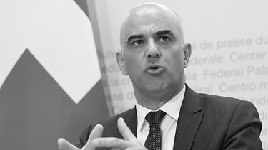 Der Bundesrat verschärft die COVID-Massnahmen