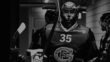 CONNOR HUGHES VERLÄNGERT BEI DEN DRACHEN