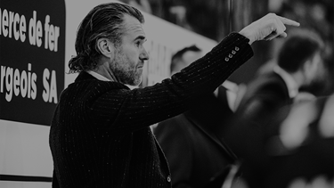 CHRISTIAN DUBE VERLÄNGERT MIT DEN DRACHEN