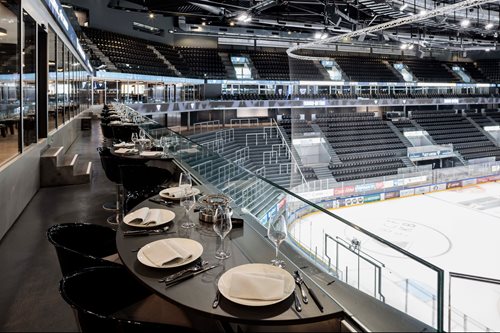 Dine & view
