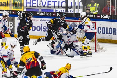 Fribourg-Gottéron VS EHC Kloten
