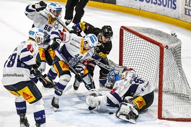 Fribourg-Gottéron VS EV Zug