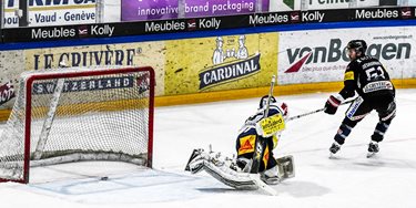 Fribourg-Gottéron VS EV Zug